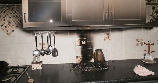 Как избавиться от запаха сгоревшей еды в квартире?